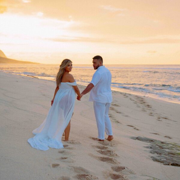 Picturesque sunset maternity session on Oahu's North Shore. Hawaii