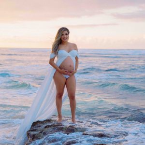 Picturesque sunset maternity session on Oahu's North Shore. Hawaii