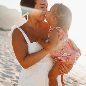 Oahu Photographer capturing Family photos of mother and daughter, Oahu, Hawaii